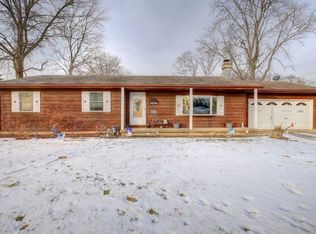 1004 W Main St, Mahomet, IL 61853