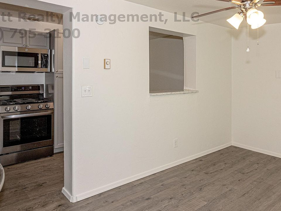 1st image of 3656 E Monte Vista Dr
