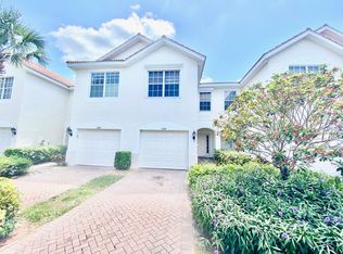 1164 Oxford Ln, Naples, FL 34105