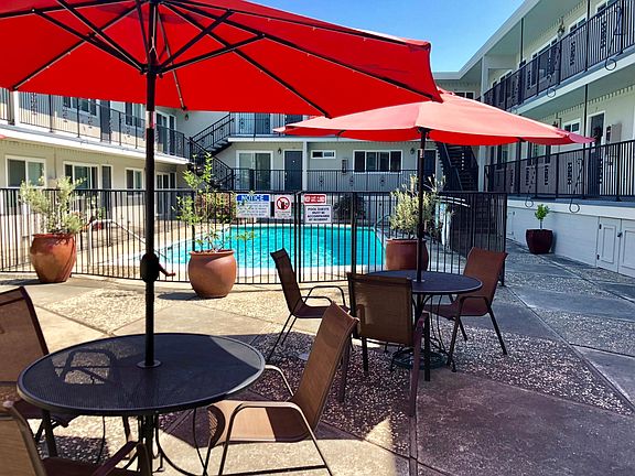 3rd image of 357 Richfield Dr APT 22