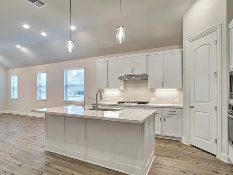 737 Groudsel Ave — Photo 10