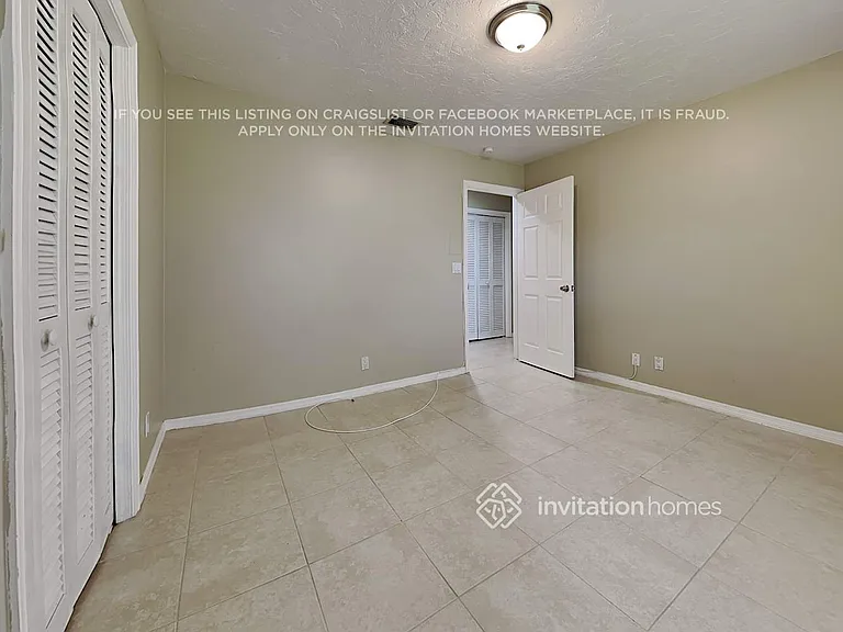 13325 Kingsbury Dr — Photo 13