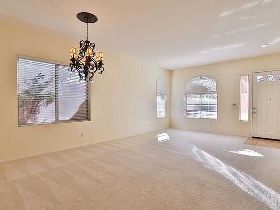 4th image of 1304 W Windsong Dr