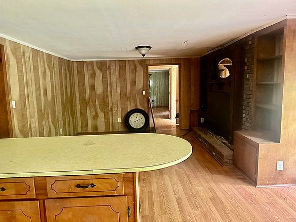 2nd image of 664 Ballenger Rd