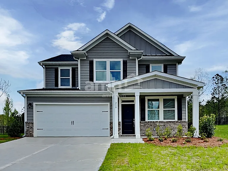 216 Willow Ln — Photo 1