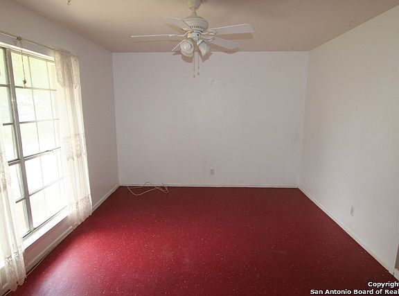 3rd image of 3831 Viewsite Dr