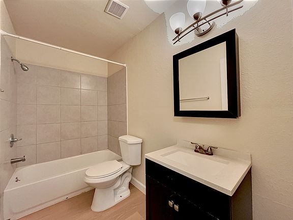 5th image of 4021 E Moreland St APT 3