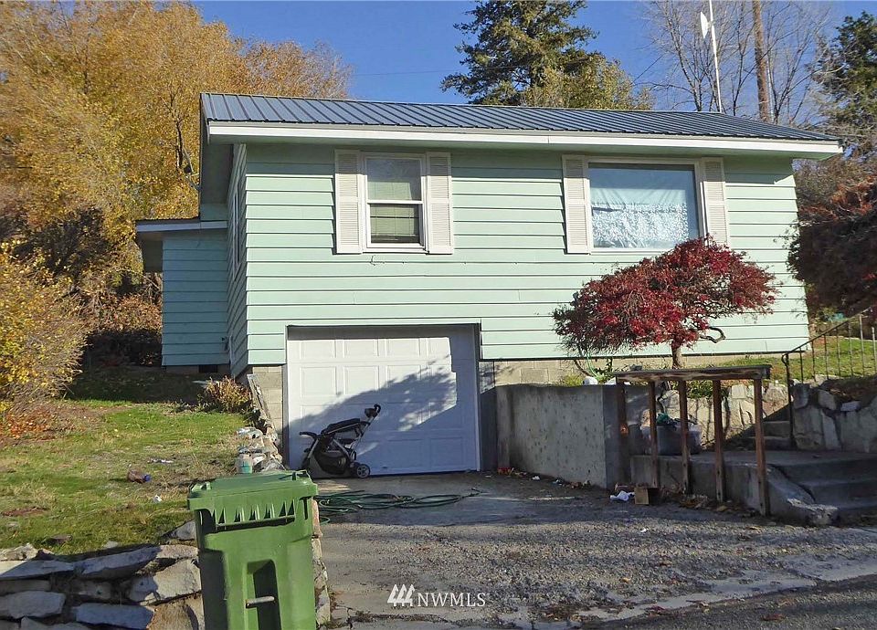 1st image of 807 Birch St