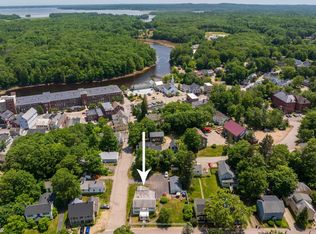 15 Spring St, Newmarket, NH 03857