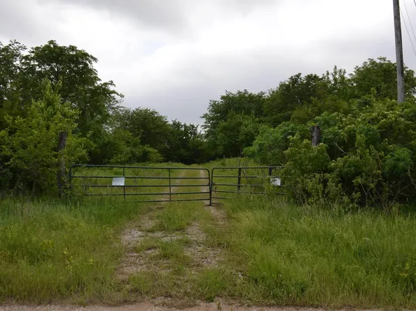 3611 W 269th St, Osage City, KS 66523