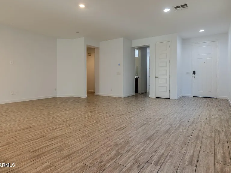 3830 S 64th Dr — Photo 8
