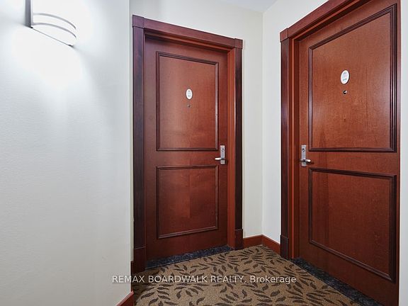 5th image of 234 Rideau St #408