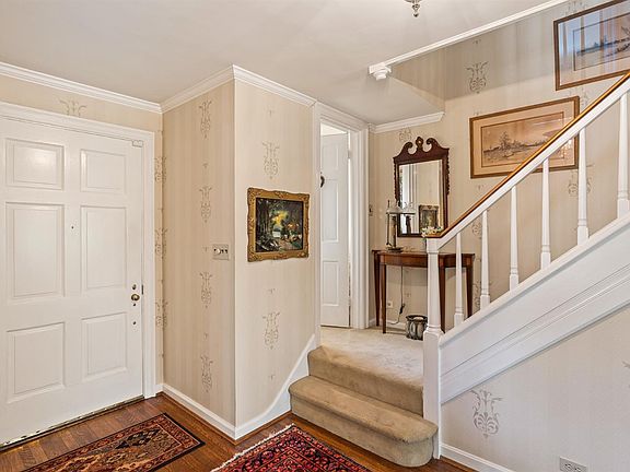 5th image of 1366 Custer Ave