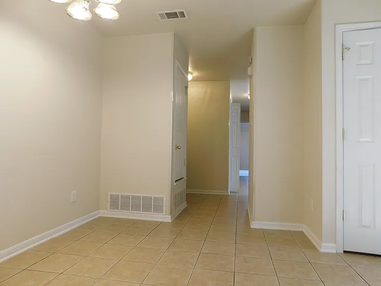 368 Nolan Ridge Dr #B — Photo 8