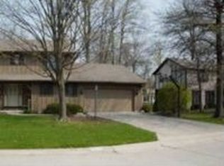 8331 Sagimore Ct, Fort Wayne, IN 46835