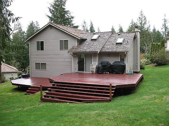 700 Sq Ft Deck