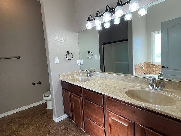 529 Minturn Ct NE — Photo 19