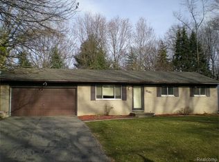 3460 Ellenboro St, Troy, MI