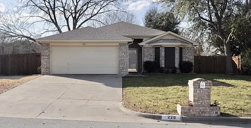 229 Lancelot Dr Photo 1