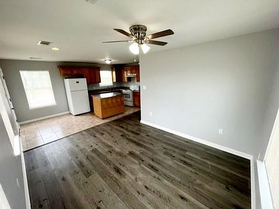 2nd image of 6407 Pauline Dr