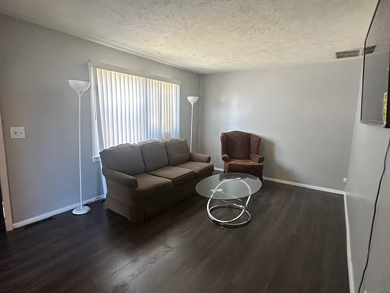 1205 W Olive St #2 — Photo 7