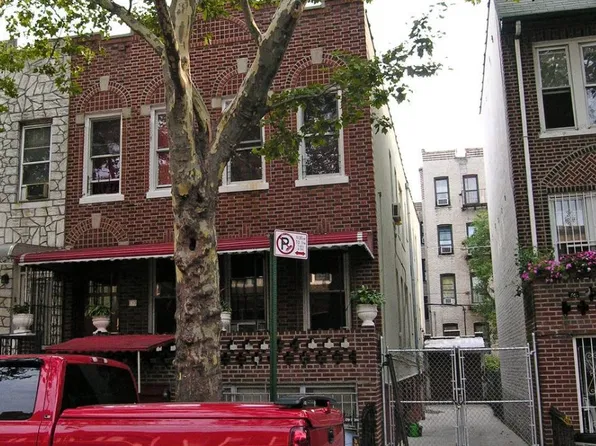 487 E 93rd St, Brooklyn, NY 11212