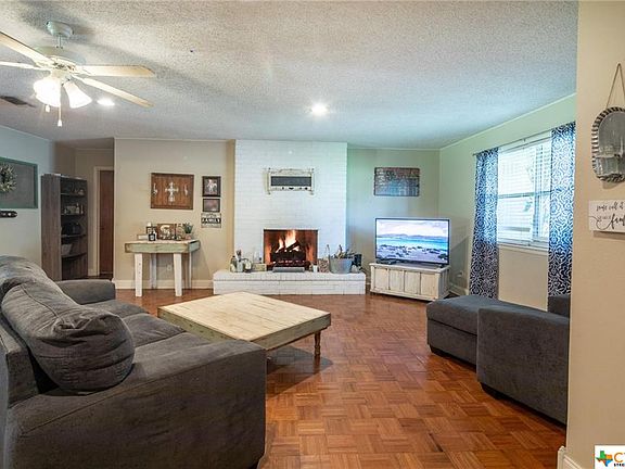 2nd image of 1214 E Common St