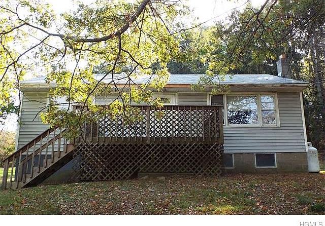 1st image of 12 Mann Ln