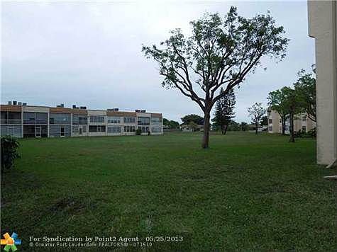 5th image of 9061 Sunrise Lakes Blvd APT 120