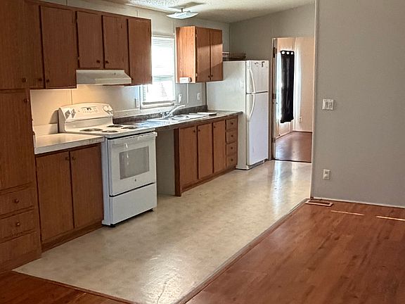 2nd image of 250 8th St