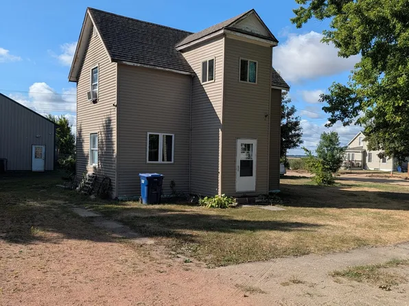 780 Elm St, Kindred, ND 58051