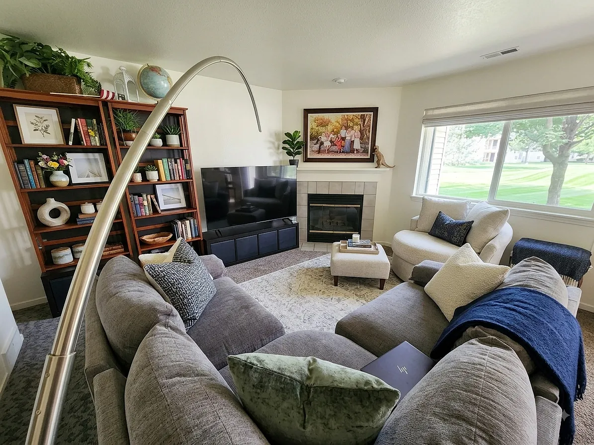 3 bed, 1164 sqft, $1,850 — Photo 1