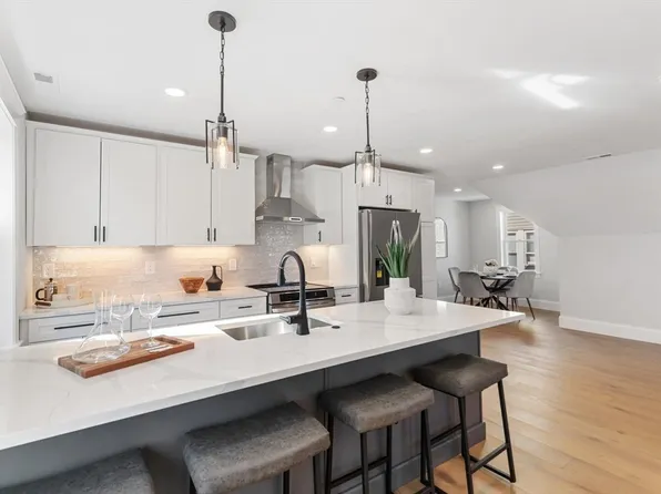 227 Highland Ave #C, Somerville, MA 02144