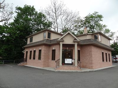 146 Main St APT 3, Bloomingdale, NJ, 07403