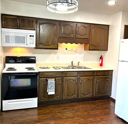 2nd image of 105 Wildwood Dr #5