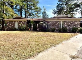 90 Lexington Cir, White Hall, AR 71602