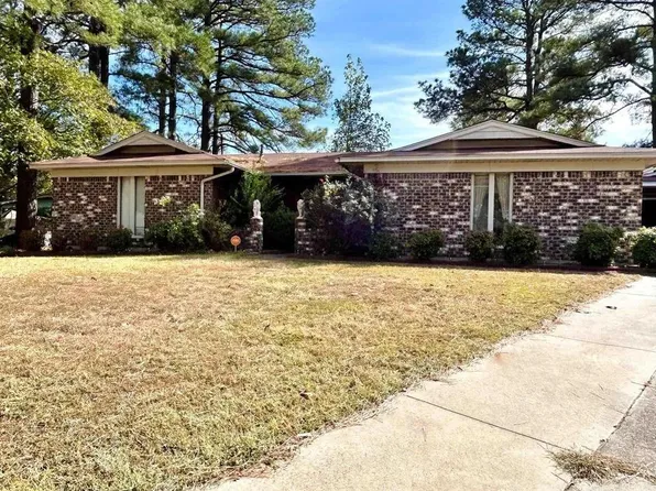 90 Lexington Cir, White Hall, AR 71602