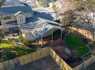 1101 NW Morgan Ln, Grants Pass, OR 97526