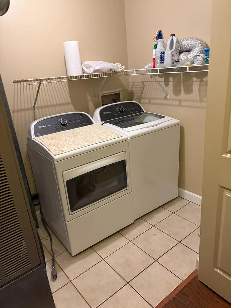 2 bed, 800 sqft, $1,200 — Photo 4