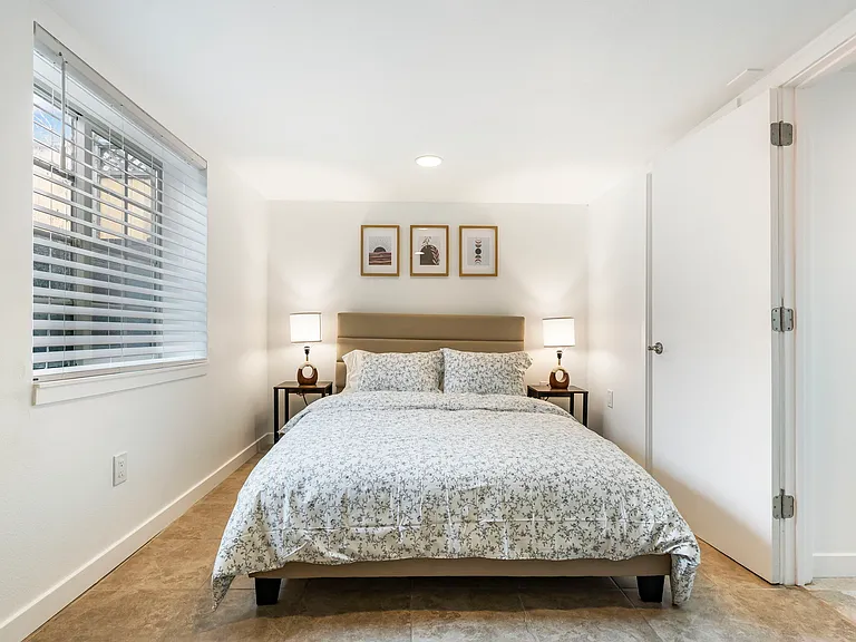 7906 N Brandon Ave #B — Photo 14