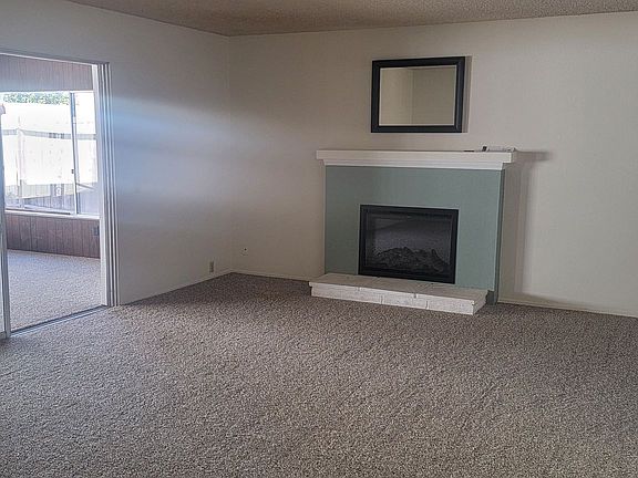 5th image of 1084 Dearborn Dr