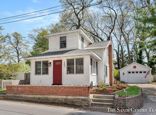 15802 Beach Dr, Spring Lake, MI 49456