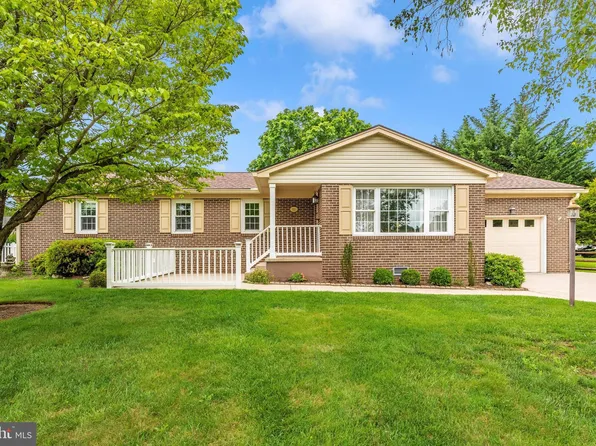 111 Vista Ave, Thurmont, MD 21788