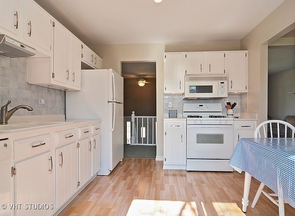 5th image of 244 Harvard Ln