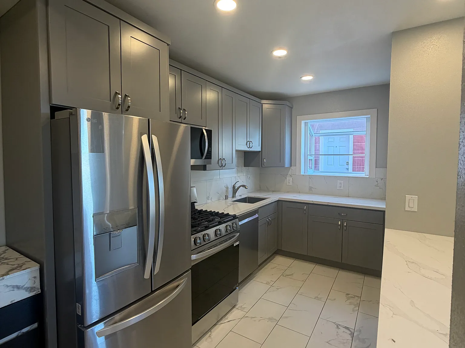1 bed, 750 sqft, $3,950 — Photo 2