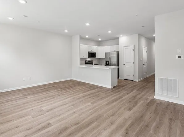 238 Derby Dr, Coatesville, PA 19320