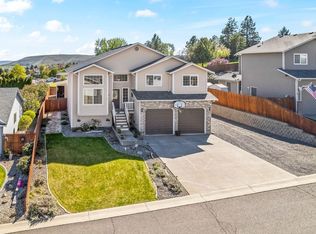 90 Lyle Loop Rd, Selah, WA 98942