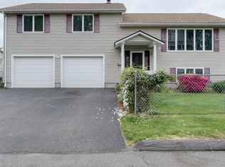 40 Clark St, Chicopee, MA 01013