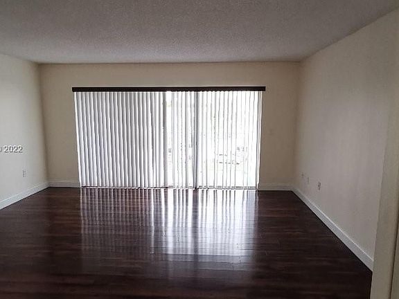4th image of 9375 Fontainebleau Blvd APT L302