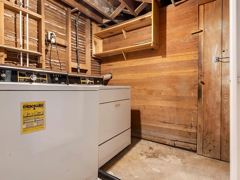 1465 E Redondo Ave S — Photo 23